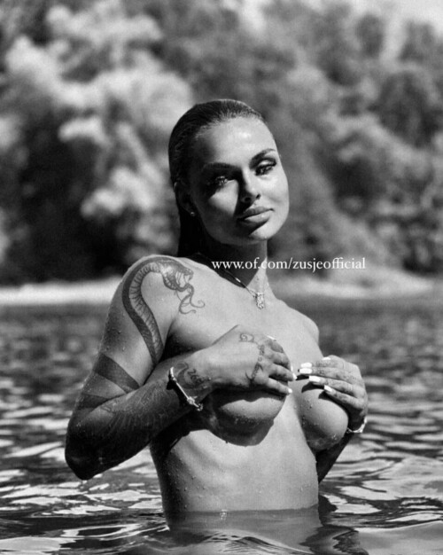 Zusje Nude Leaked Onlyfans Photo Zusje Nude Leaked Onlyfans Photo