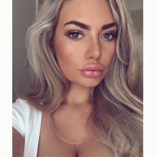Megan Barton Hanson Nude Leaked Onlyfans Photo