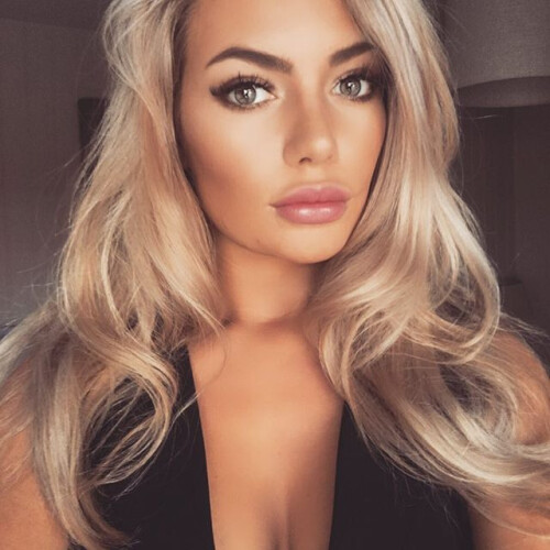 Megan Barton Hanson Nude Leaked Onlyfans Photo