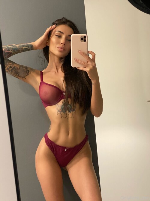 Nessa Orlova | rusmeganfox | nessamooore Nude Leaked Onlyfans Photo