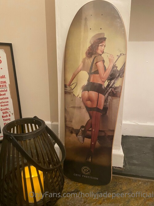 Holly Peers Nude Leaked Onlyfans Photo