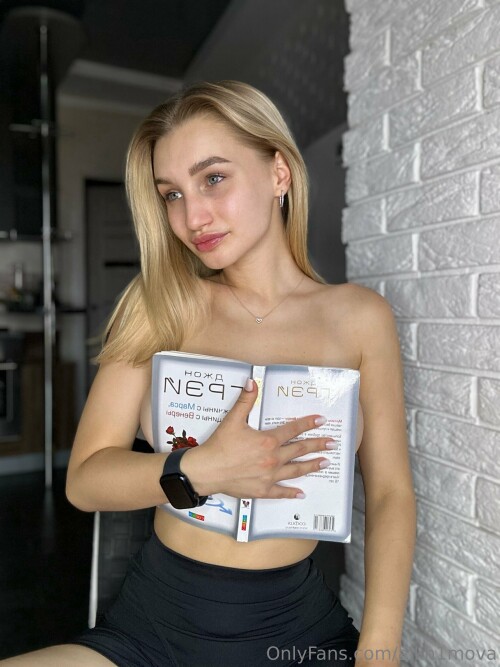 alkh1mova Nude Leaked Onlyfans Photo alkh1mova Nude Leaked Onlyfans Photo