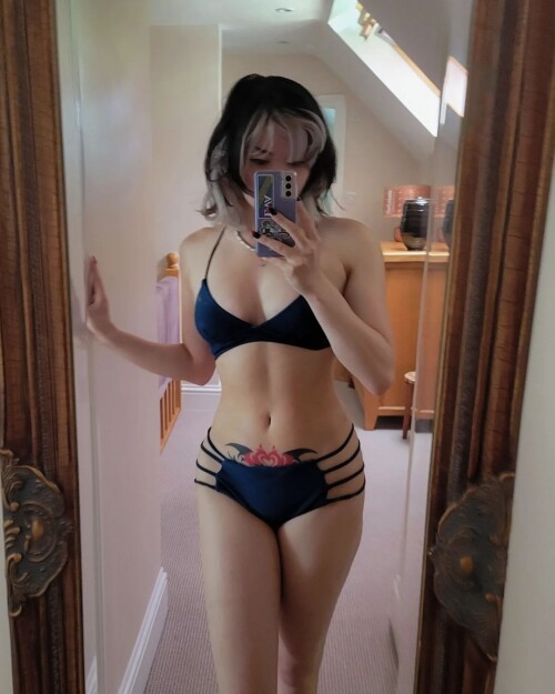 Zureeal Nude Leaked Onlyfans Photo