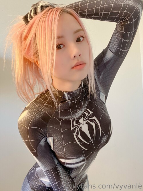 Vyvan Le Nude Leaked Onlyfans Photo