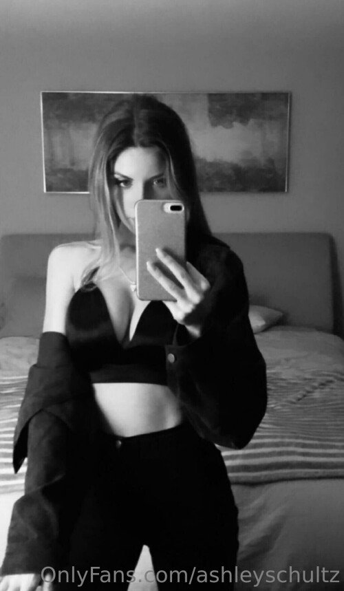 Ashley Schultz Nude Leaked Onlyfans Photo