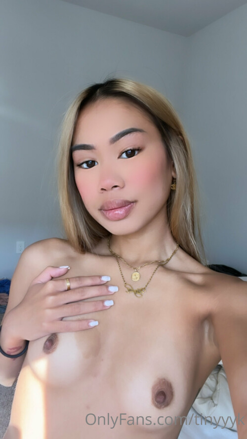 tinyyyk (aka kaylakipp) Nude Leaked Onlyfans Photo tinyyyk (aka kaylakipp) Nude Leaked Onlyfans Photo