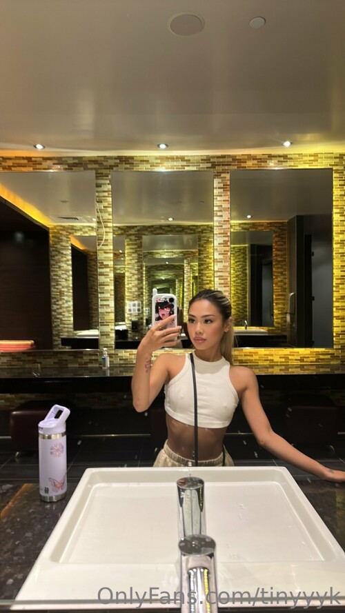 tinyyyk (aka kaylakipp) Nude Leaked Onlyfans Photo tinyyyk (aka kaylakipp) Nude Leaked Onlyfans Photo