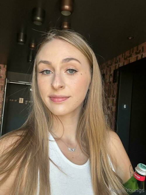 Angel Youngs / angelyoungsxxx Nude Leaked Onlyfans Photo Angel Youngs / angelyoungsxxx Nude Leaked Onlyfans Photo
