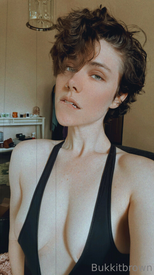 1290x2293_785c36bb32fd48417f3c04c299f22ce493f4f5d73e805489.jpg