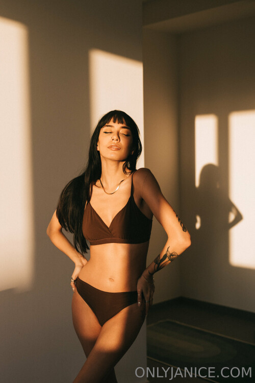 Janice Griffith Nude Leaked Onlyfans Photo