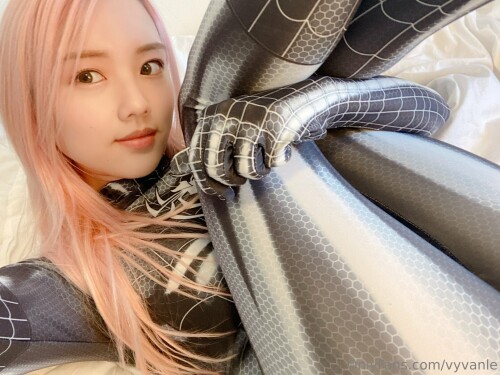 Vyvan Le Nude Leaked Onlyfans Photo