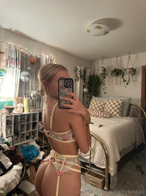 xxsarabrooksxx | sarabrooks444 | xxlilylynnxx Nude Leaked Onlyfans Photo xxsarabrooksxx | sarabrooks444 | xxlilylynnxx Nude Leaked Onlyfans Photo