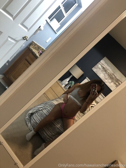 hawaiiancheerleaderxx Nude Leaked Onlyfans Photo