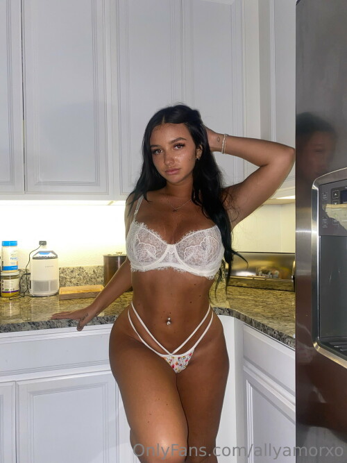 Bellasummersxo - Allyamorxo - Ally Amor - Ally Bross - Allybross Nude Leaked Onlyfans Photo Bellasummersxo - Allyamorxo - Ally Amor - Ally Bross - Allybross Nude Leaked Onlyfans Photo