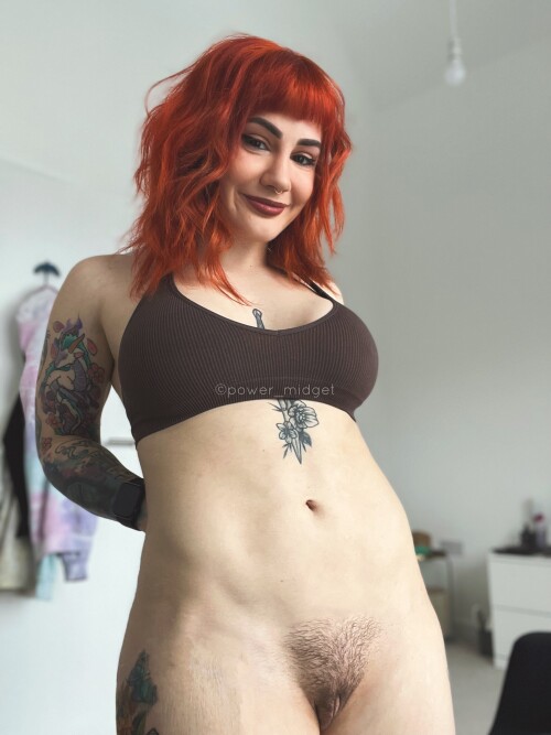 Peta Lloyd / power_midget Nude Leaked Onlyfans Photo Peta Lloyd / power_midget Nude Leaked Onlyfans Photo
