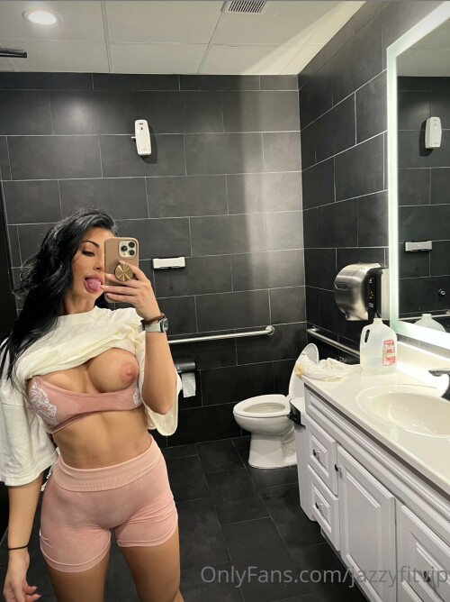 Jazmin Pineda (Jazzyfit) Nude Leaked Onlyfans Photo