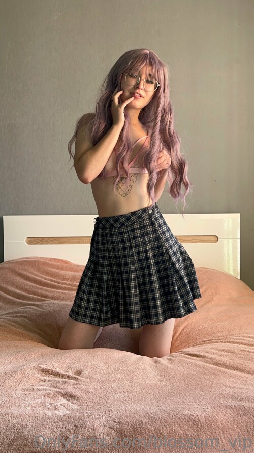 adel_blossom / blossom_vip / mia_muah Nude Leaked Onlyfans Photo