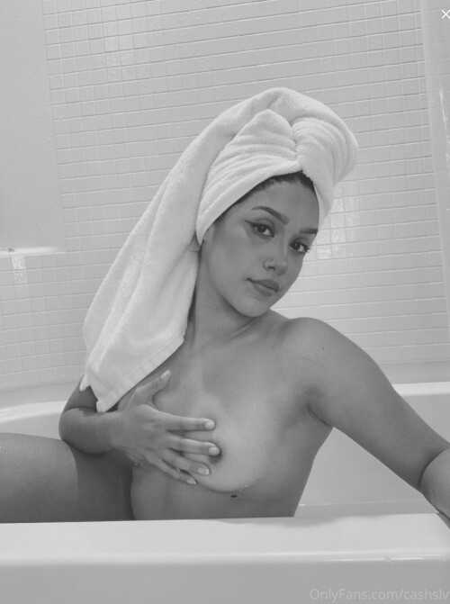 Cashslvt / latinafaery Nude Leaked Onlyfans Photo Cashslvt / latinafaery Nude Leaked Onlyfans Photo