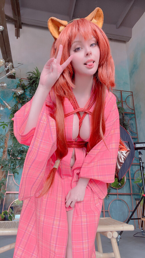 2022-08-Raphtalia-Shibari-Selfies-95593c4873d62f312.jpg