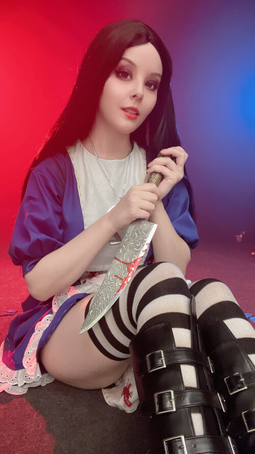 2022-10-Alice-Selfies-5e2d42cb78252eec8.jpg