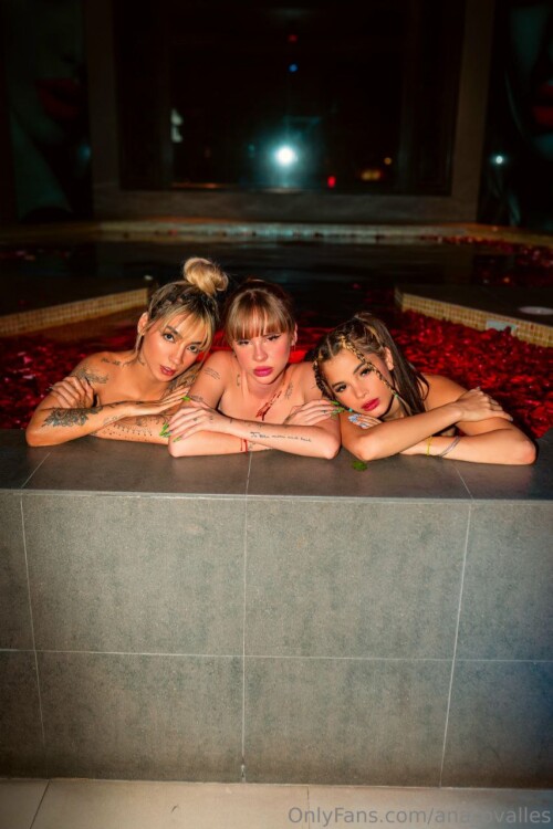 Anasoclash / Ana Ovalles Nude Leaked Onlyfans Photo Anasoclash / Ana Ovalles Nude Leaked Onlyfans Photo