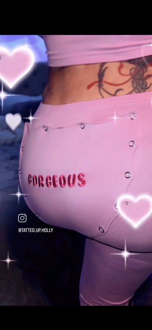 TattedUpHolly Nude Leaked Onlyfans Photo