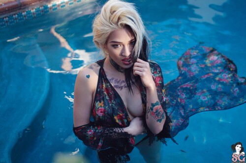mahnee / suicide_mahnee Nude Leaked Onlyfans Photo
