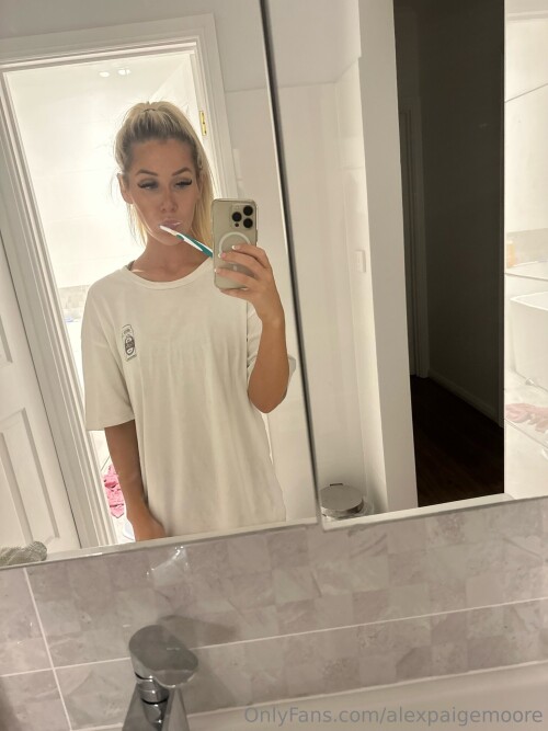 Alexpaigemoore Nude Leaked Onlyfans Photo Alexpaigemoore Nude Leaked Onlyfans Photo