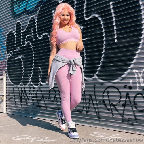 Tezza / thetezzashow Nude Leaked Onlyfans Photo Tezza / thetezzashow Nude Leaked Onlyfans Photo