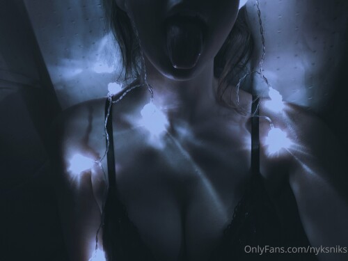 Nyks Niks / nyksniks Nude Leaked Onlyfans Photo Nyks Niks / nyksniks Nude Leaked Onlyfans Photo