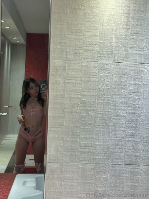 MewSlut Nude Leaked Onlyfans Photo