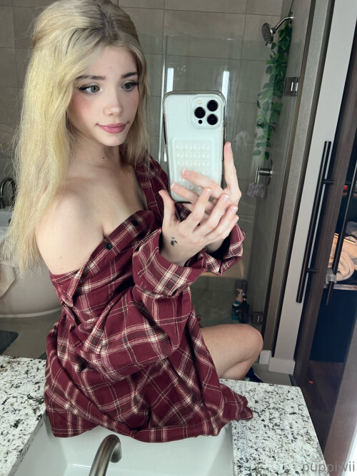 Grinchie/puppiwii Nude Leaked Onlyfans Photo Grinchie/puppiwii Nude Leaked Onlyfans Photo