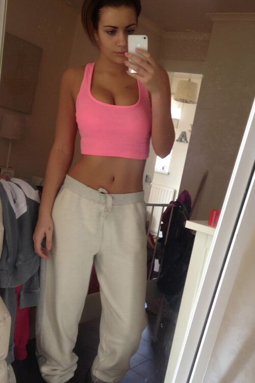 Holly Peers Nude Leaked Onlyfans Photo