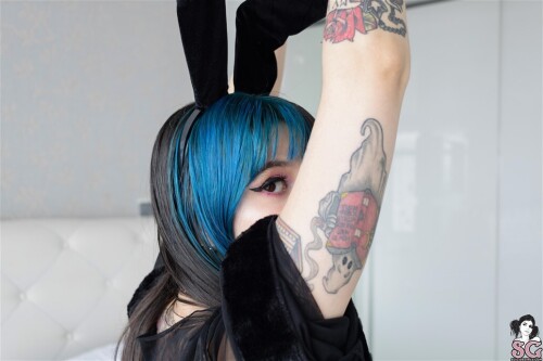 Bonniechloe-Suicide-Good-morning-bunny-074cf14049f6571d8a.jpg