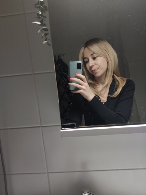 GD6JgDpWsAAuJFRe26a053ee43146af.md.jpg
