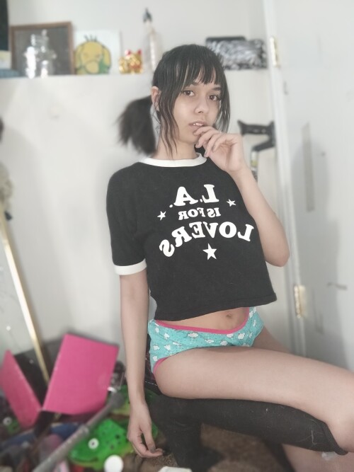 I-hate-my-underwear-Sushimewew-1594866763824783360f541fb4f7e62544a.md.jpg