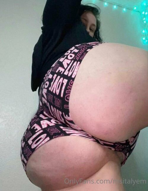 ItalyEm/CurvyEm/MsItaly/ItalyClaps/CallOfEms/Blubankrollem Nude Leaked Onlyfans Photo