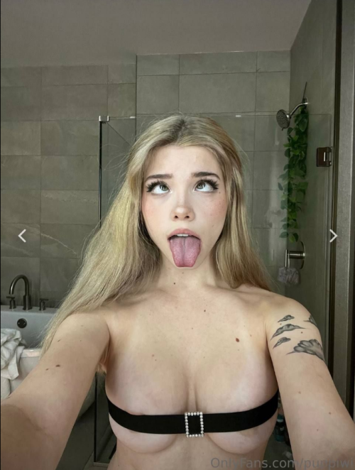 Grinchie/puppiwii Nude Leaked Onlyfans Photo Grinchie/puppiwii Nude Leaked Onlyfans Photo