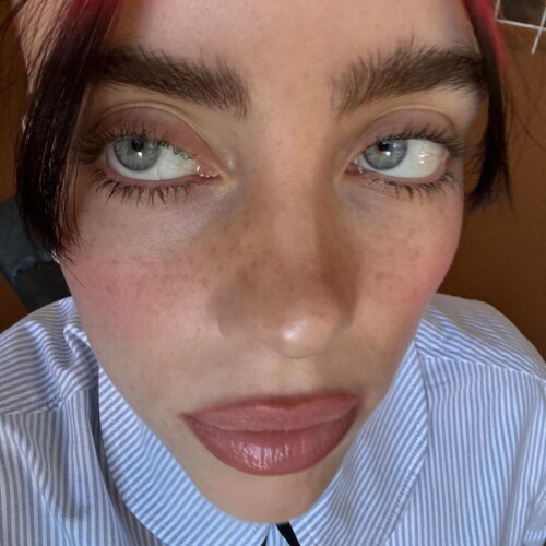 Billie Eilish Photo 4