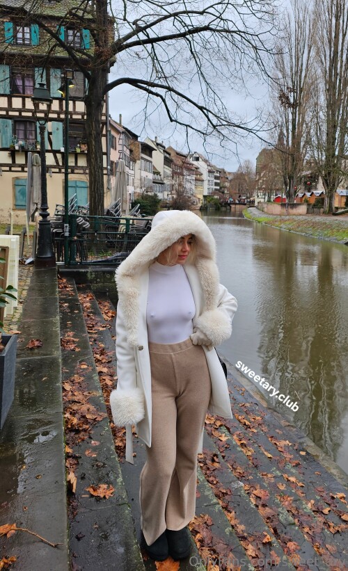 Aryana / sweet_ary Nude Leaked Onlyfans Photo Aryana / sweet_ary Nude Leaked Onlyfans Photo