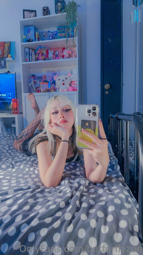 fvckzoe | sleepy_mochi Nude Leaked Onlyfans Photo fvckzoe | sleepy_mochi Nude Leaked Onlyfans Photo