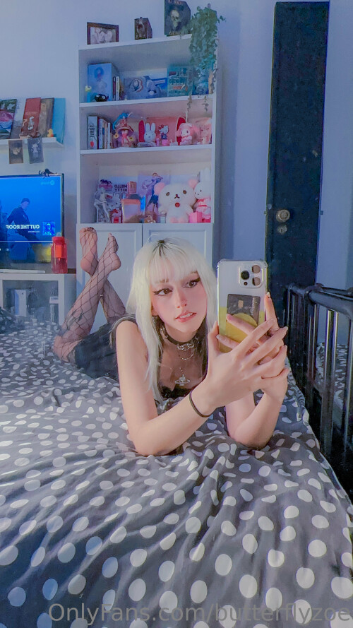 fvckzoe | sleepy_mochi Nude Leaked Onlyfans Photo fvckzoe | sleepy_mochi Nude Leaked Onlyfans Photo