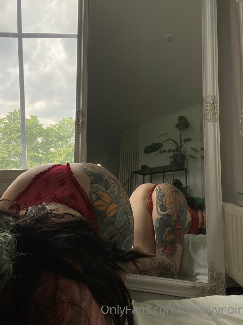 Honeyy Noir | honeyynoir | samssoaked Nude Leaked Onlyfans Photo Honeyy Noir | honeyynoir | samssoaked Nude Leaked Onlyfans Photo