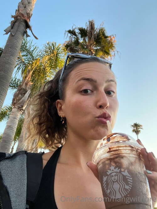 hangwithbre Nude Leaked Onlyfans Photo hangwithbre Nude Leaked Onlyfans Photo