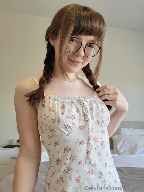 Mira_xo / RealMira_xo Nude Leaked Onlyfans Photo