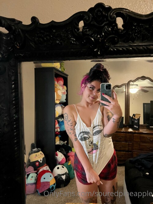 goddess lia @souredpineapple Nude Leaked Onlyfans Photo goddess lia @souredpineapple Nude Leaked Onlyfans Photo