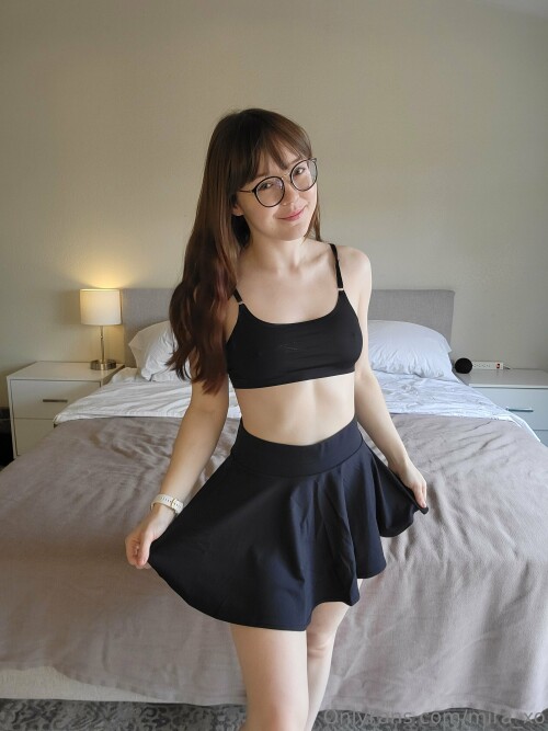 Mira_xo / RealMira_xo Nude Leaked Onlyfans Photo