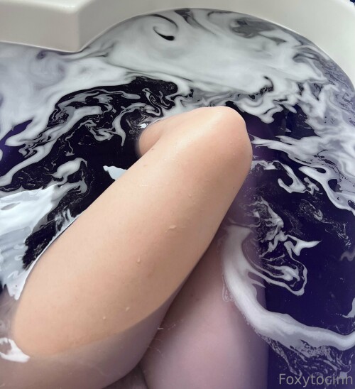 Olivia Fox / Foxytocinn Nude Leaked Onlyfans Photo