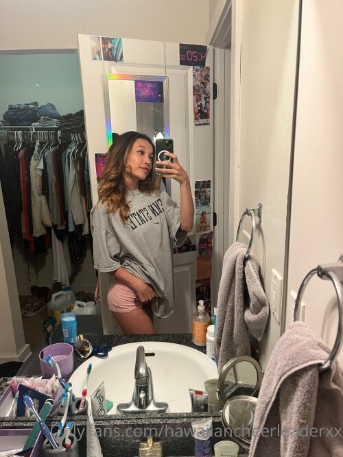 hawaiiancheerleaderxx Nude Leaked Onlyfans Photo