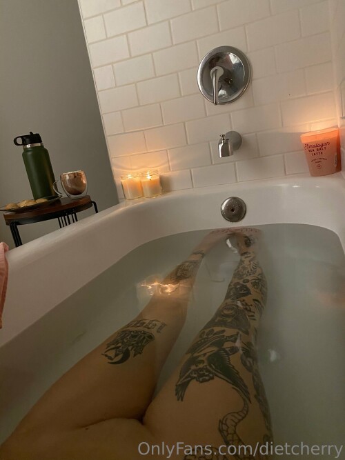 Dietcherry (Nicole) Nude Leaked Onlyfans Photo Dietcherry (Nicole) Nude Leaked Onlyfans Photo